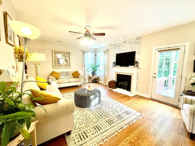 Photo - 5312 Kemmont Dr House