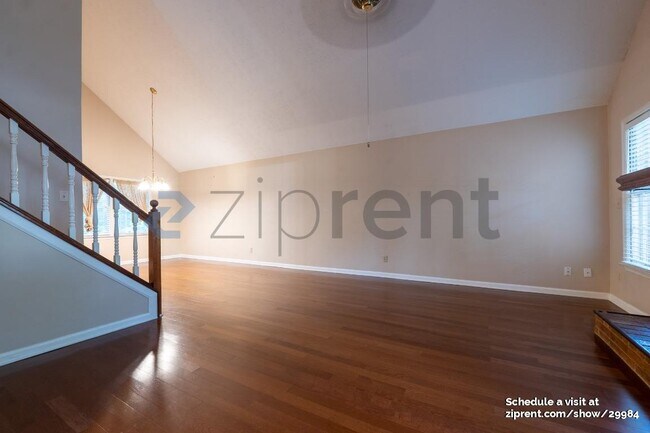 Building Photo - 125 Pine Top Ct