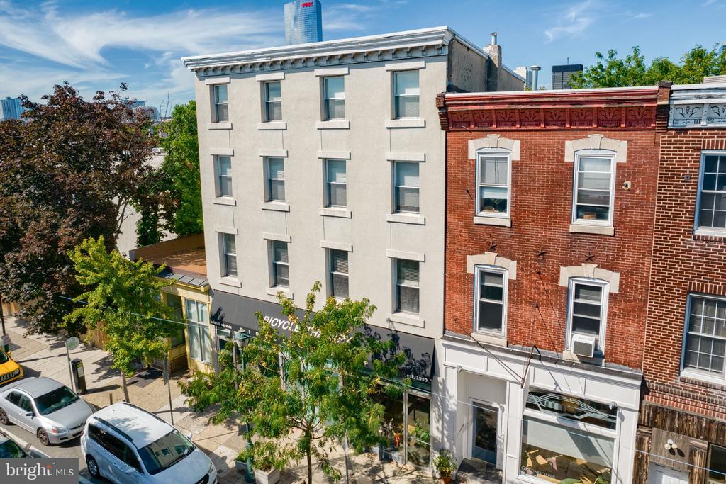 Primary Photo - 2211 South St
