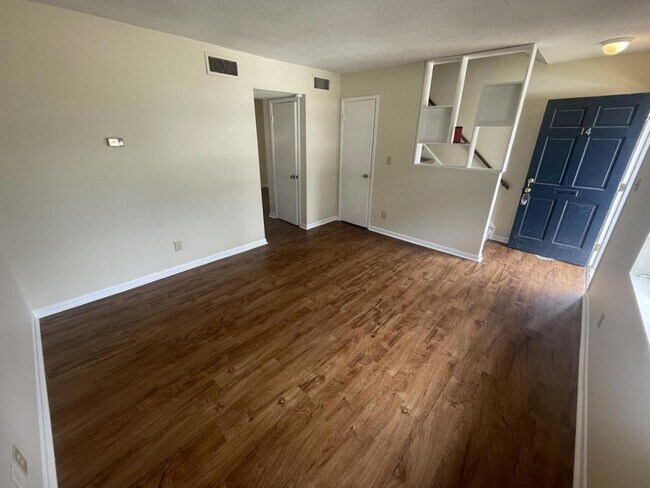 Building Photo - 120 Byrum St