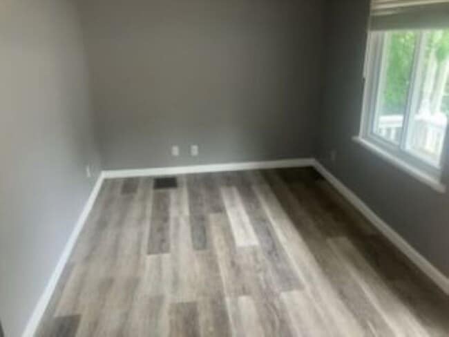 Building Photo - 1003 19th Ave