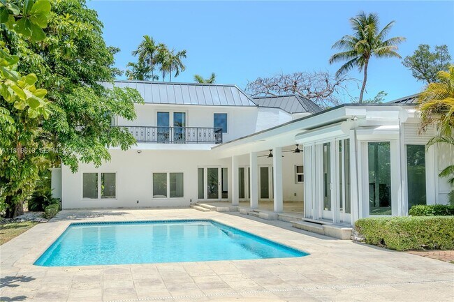 Foto del edificio - 6540 SW 135th Terrace