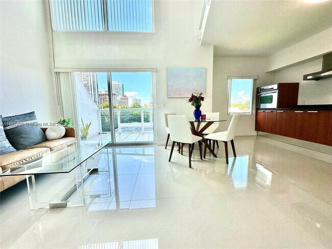 Building Photo - 1650 Brickell Ave