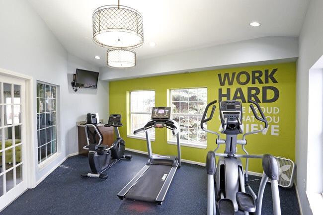 Building Photo - Canton Club Apartments - Canton, MI