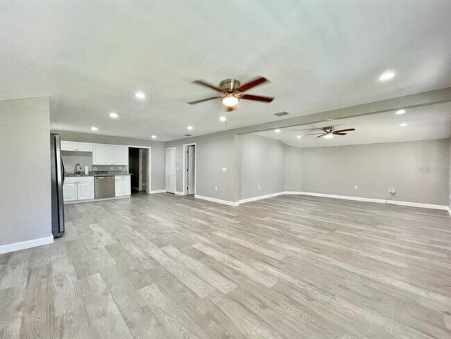 Foto del edificio - 7108 S Mascotte St