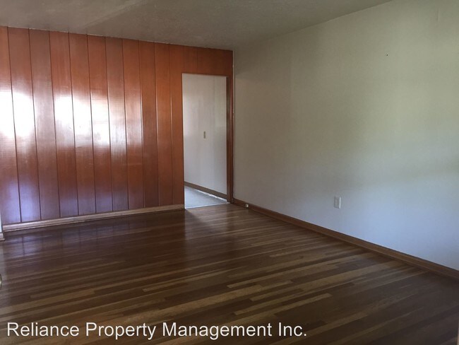 Foto del edificio - 328 NE 52nd Ave