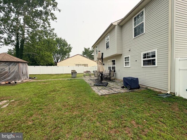 Building Photo - 12 Peachton Ln