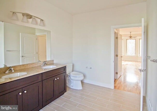 Building Photo - 1136 Hope St