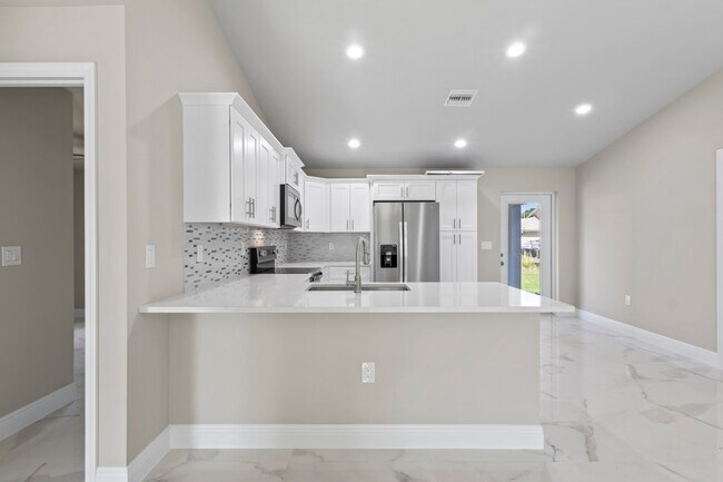 Foto del edificio - 518 Edward Hall Ave S