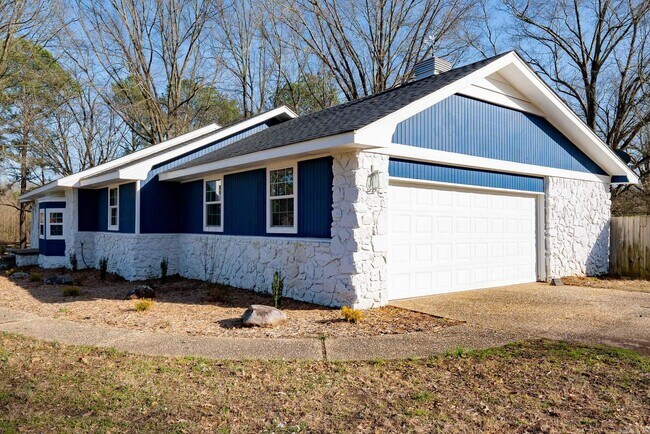 Building Photo - 31 Old Country Ln