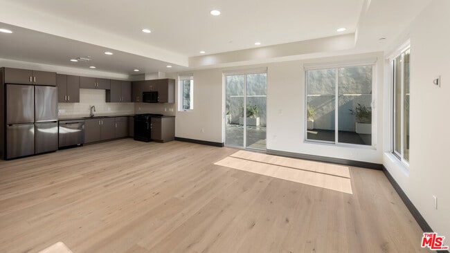 Foto del edificio - 118 Orlando Ave