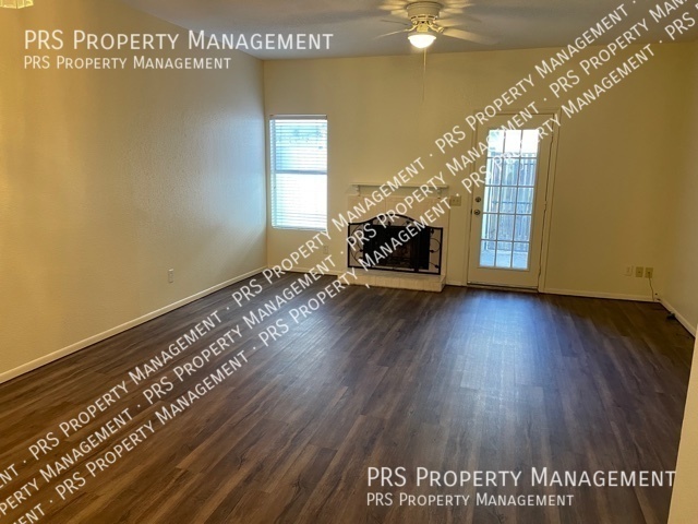 Building Photo - 1600 N Saba St