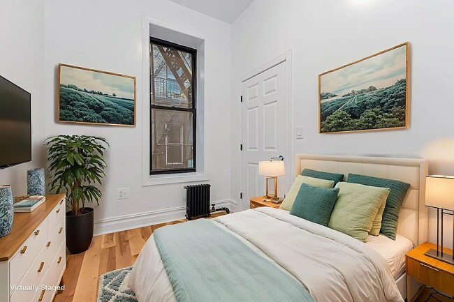 Foto del edificio - 331 W 16th St