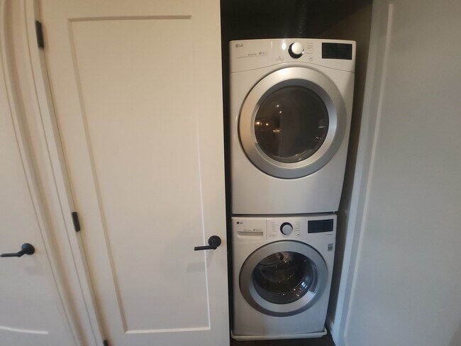 Foto del edificio - 50 Burnett St