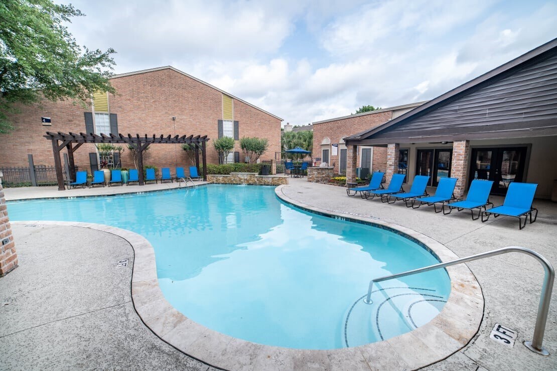 Foto principal - 2800 Ashford Trail Dr