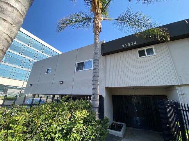 Foto del edificio - 14534 Saticoy St