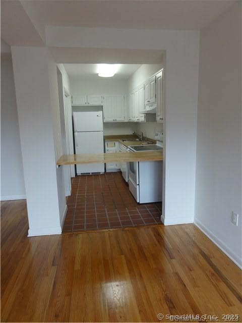 Building Photo - 500 Newfield Ave