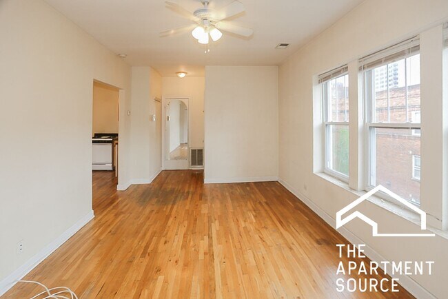 Foto del edificio - 3529 N Broadway