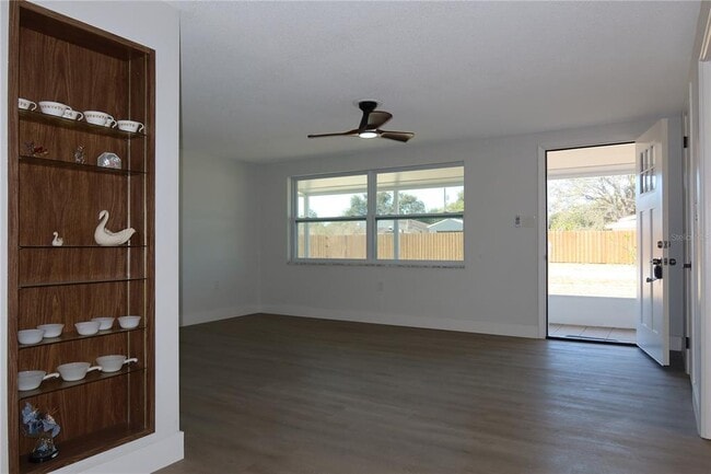 Building Photo - 1808 Harpoon Dr