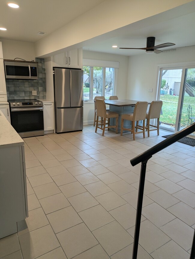 Building Photo - 32 Montego Colony