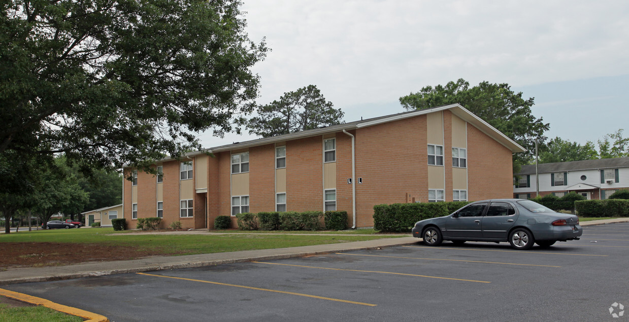 925 Miller Rd - Poplar Square Apartments - Poplar Square Apartments