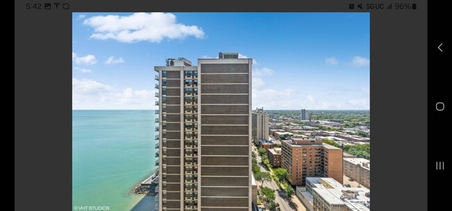 Building Photo - 6157 N Sheridan Rd