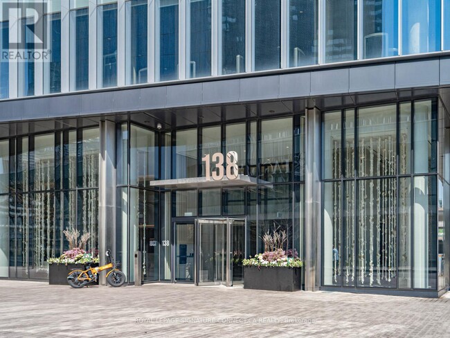 Building Photo - 138 Downes St