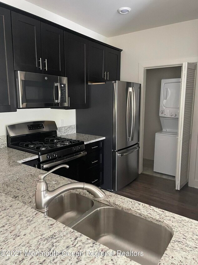 511 Tavern Rd, Monroe Township, NJ 08831 Condo for Rent in Monroe