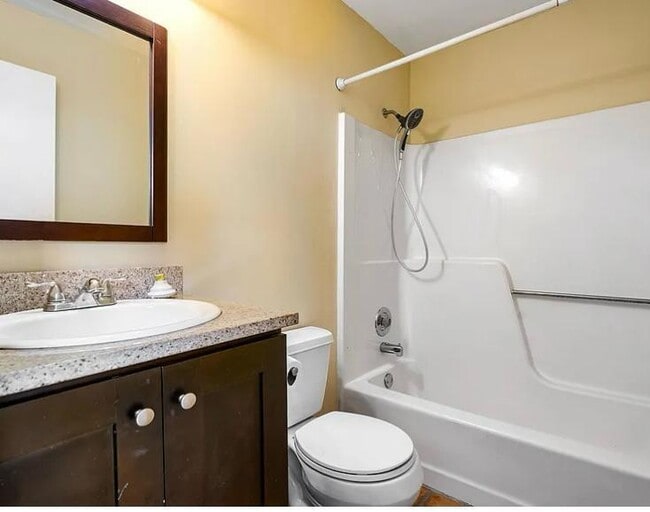 Building Photo - 5273 Tennis Ln