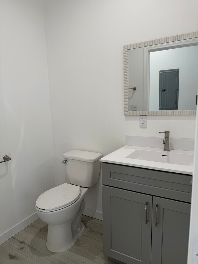 Foto del edificio - 11616 Balboa Blvd