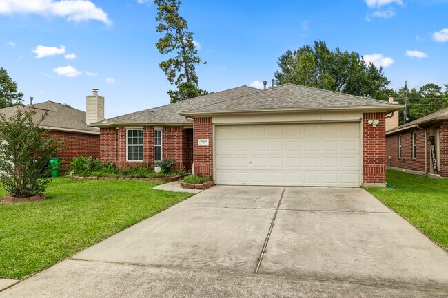 Foto del edificio - 3211 Falcon Trail Dr