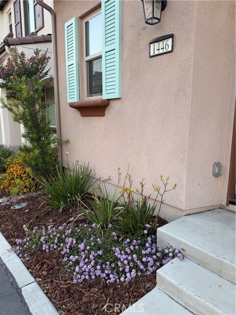 Foto del edificio - 1446 Laurelwood Dr