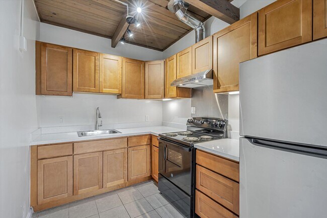 Foto del edificio - Beautifully Renovated 2BD/1BA Ground Floor Unit in Prime El Cerrito Location