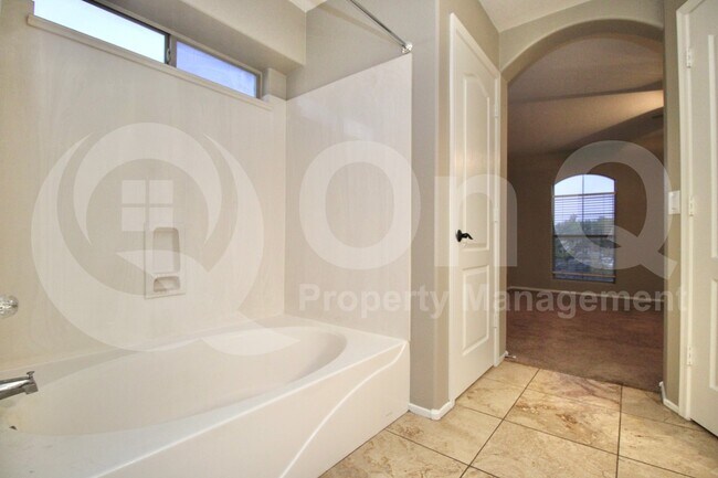 Foto del edificio - 1837 E Oakland St