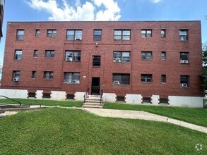 Building Photo - 214 Kenilworth Avenue Northeast