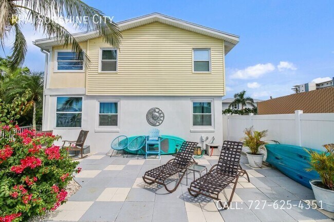 Foto del edificio - 13535 Boca Ciega Ave