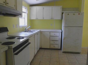 Building Photo - 3 bedroom in Clewiston FL 33440