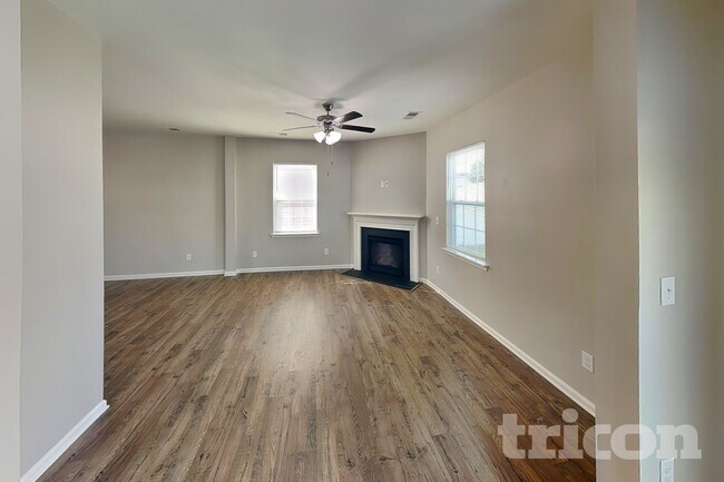 Building Photo - 152 King William Dr