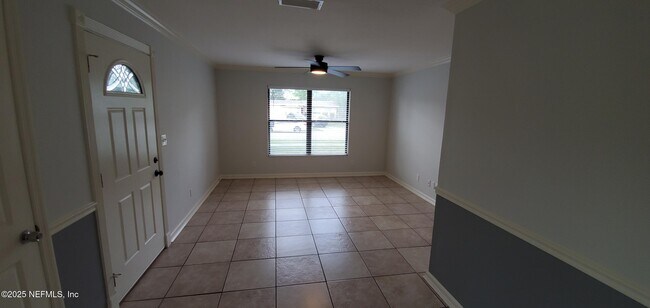 Building Photo - 10824 Kuralei Dr