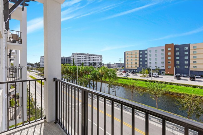 Foto del edificio - 8001 NW 41st St