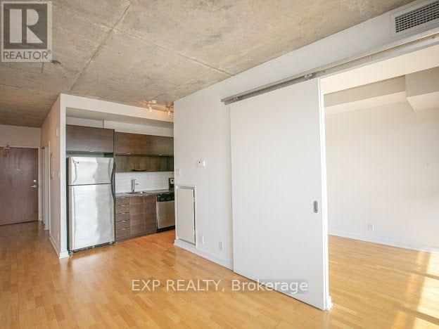 Building Photo - 324 Laurier Ave W