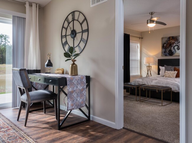 Foto del edificio - Redwood Superior Township