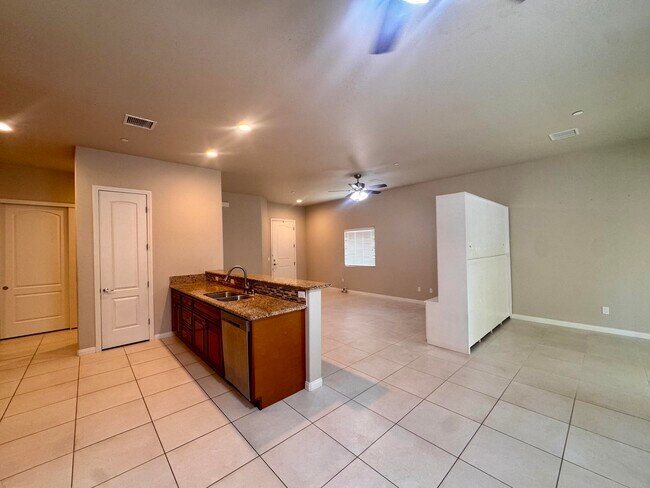 Building Photo - 31865 San Eljay Ave