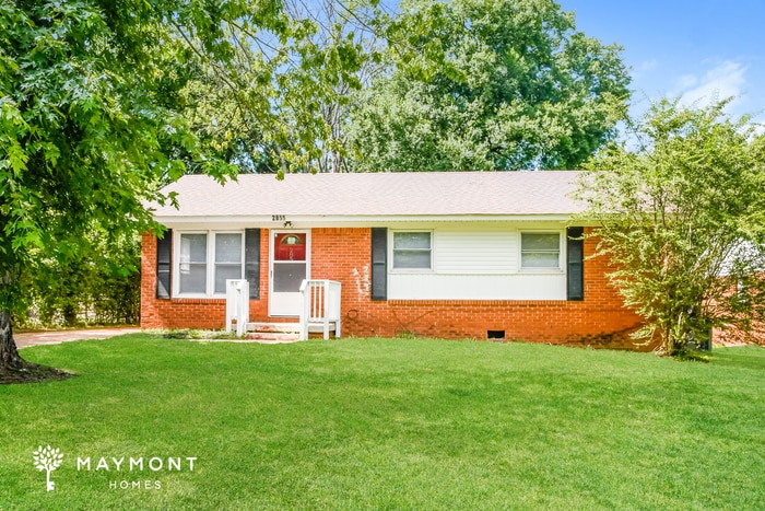Primary Photo - 2855 Greenside Dr NW