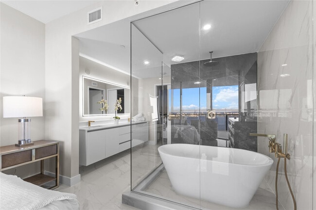 Foto del edificio - 700 NE Miami Pl