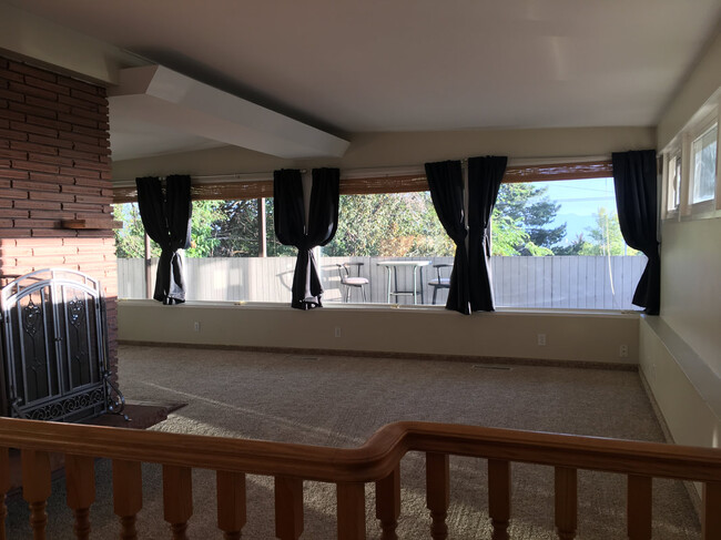 Foto del edificio - 1779 S Foothill Dr