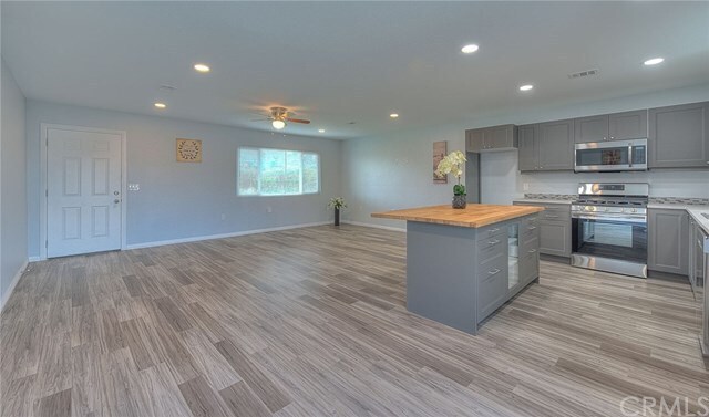 Foto del edificio - 6357 Pedley Rd