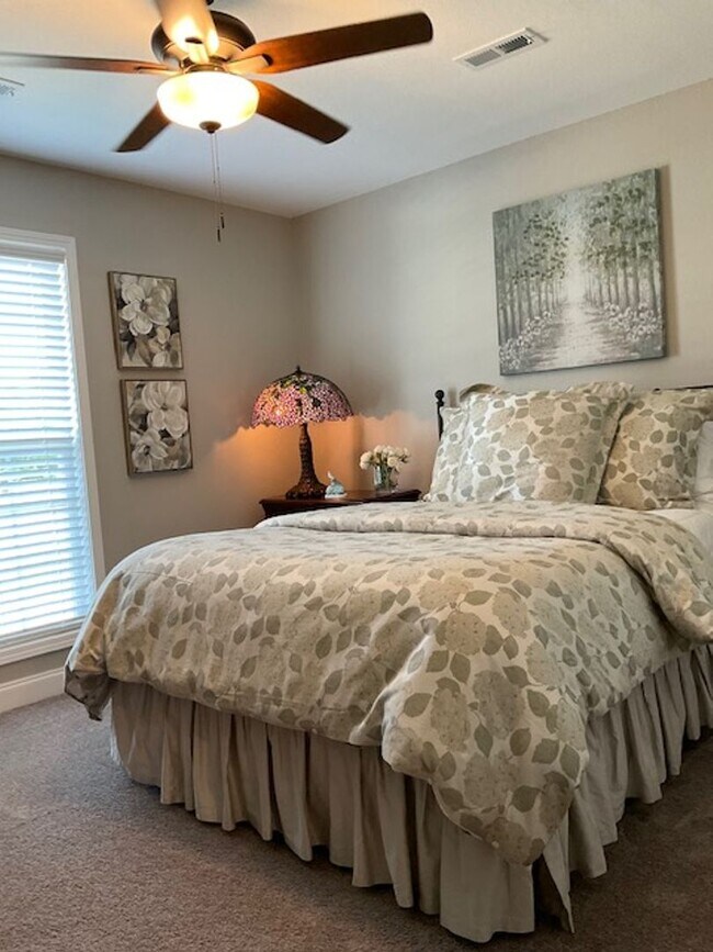 Foto del edificio - Maryville 37803 - 3 Bedroom 2 bath one level home just outside the city limits - Contact Ed Johns...