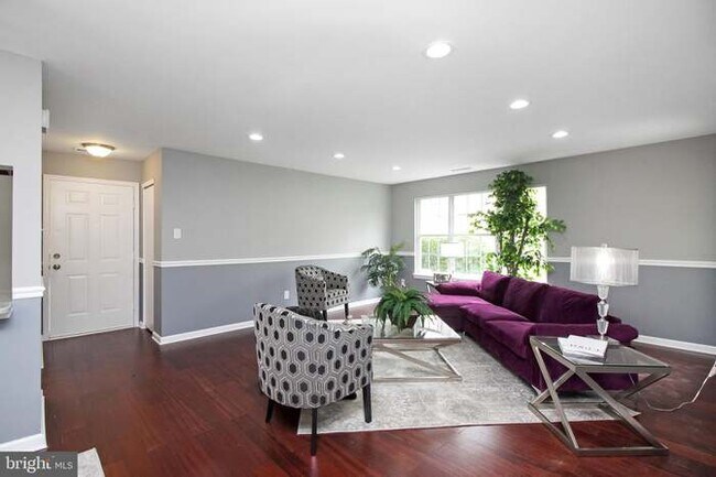 Front Entrance - 2703 Tarnbrook Dr