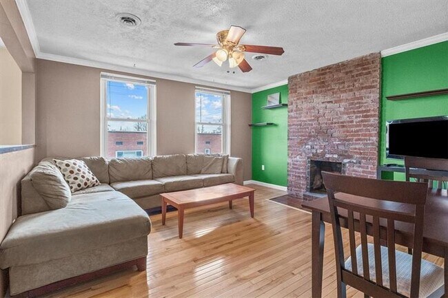 Foto del edificio - 5523 Ellsworth Ave
